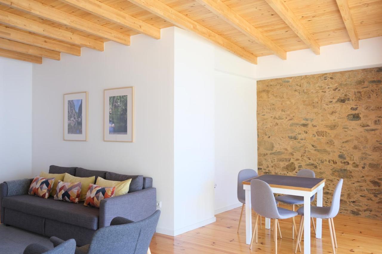 Casa Da Ribeira Guesthouse Cha de Alvares Εξωτερικό φωτογραφία